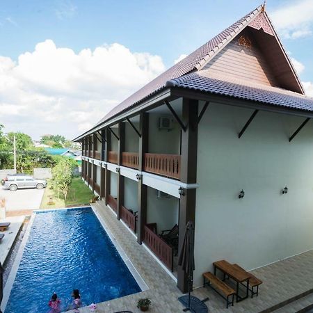 Sriananpura Hotel Chiang Mai Exterior foto