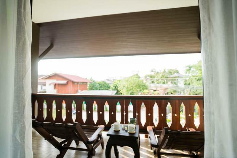 Sriananpura Hotel Chiang Mai Exterior foto